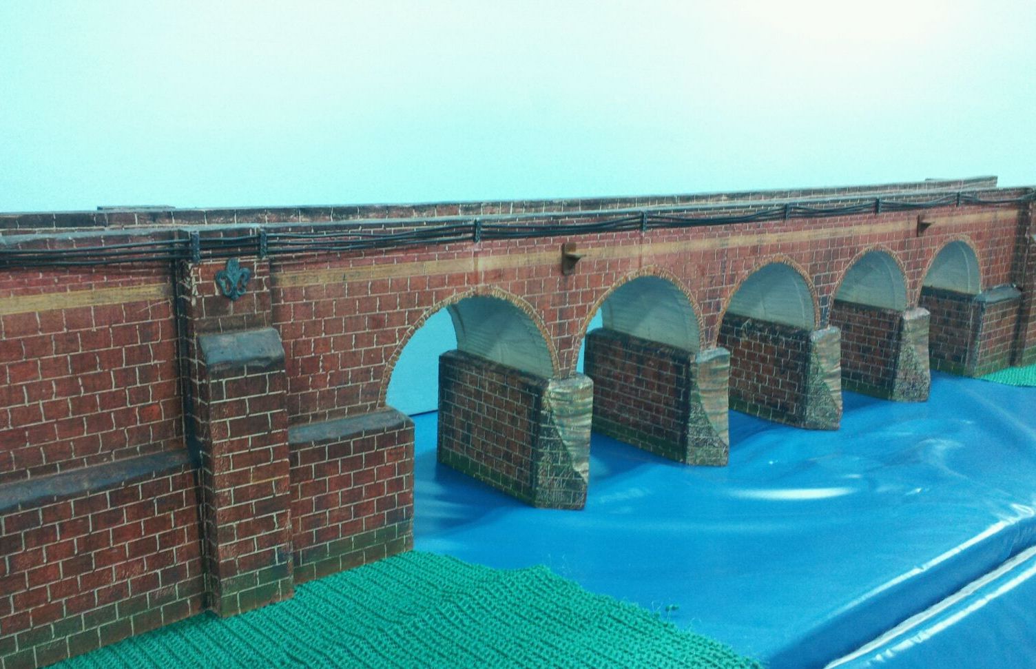 G GAUGE BRICK BRIDGE Model Railroad Accessories 24" with Arches 